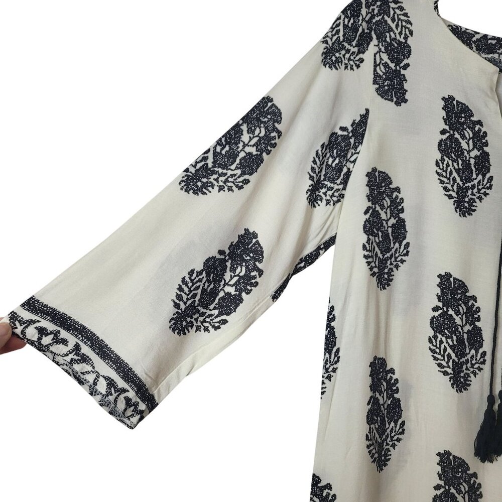 Boho-Inspired Cream & Black Tunic Dress With Tassel Tie Neckline And 3/4 Sleeves - Picture 4 of 12